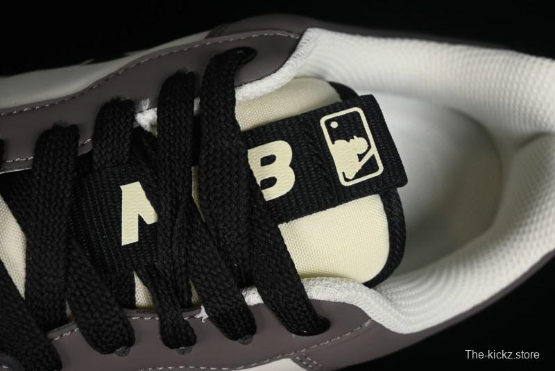 MLB Chunky Liner Basic New York Yankees Height Increasing Thick Sole Casual Sneakers - 3ASXCLB3N50CGS