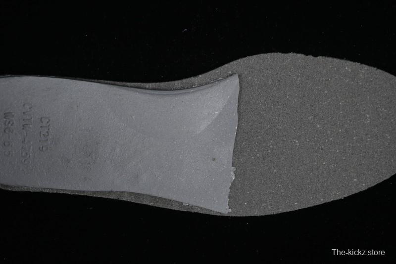 Clot x Fragment Design x Converse Custom Triple Collaboration Low-Top Sneakers with Distressed Black Silk and Brier Pattern - A10925C