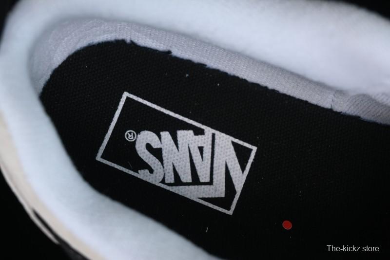 Vans Classics Knu Skool Retro Sneakers with Thick Tongue and Oversized Toe - VN0009QC02Y