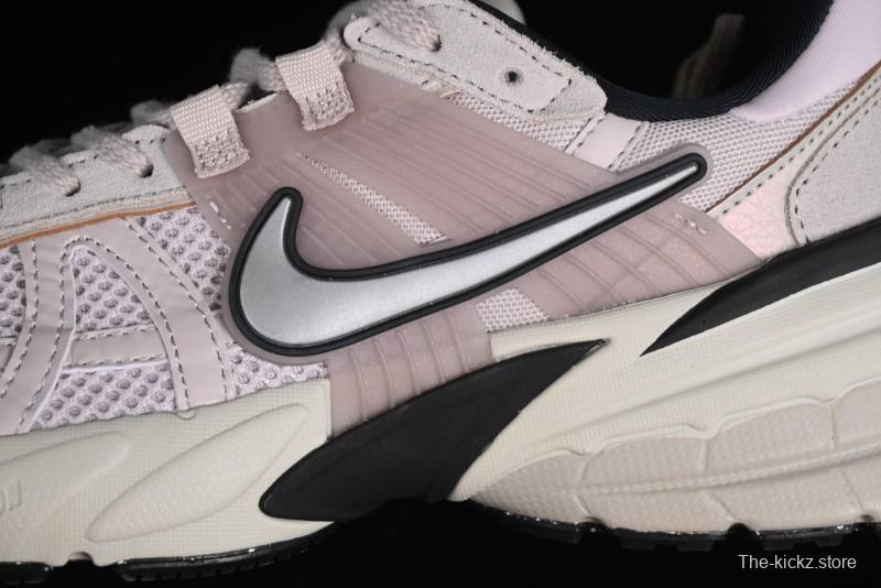 Nike Runtekk Run V2K Low-Top Retro Running Shoes with Cushlon Midsole and Anti-Slip Design - FN6703-001