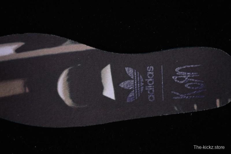 Adidas Originals Campus 00s Retro Casual Sneakers with Chunky Silhouette - IG0792