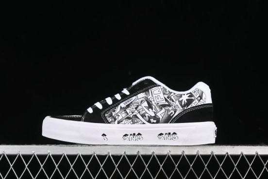 Vans Classics Knu Skool Retro Skate Shoes with Enlarged Toe and Thickened Tongue - VN000CZWBHJ