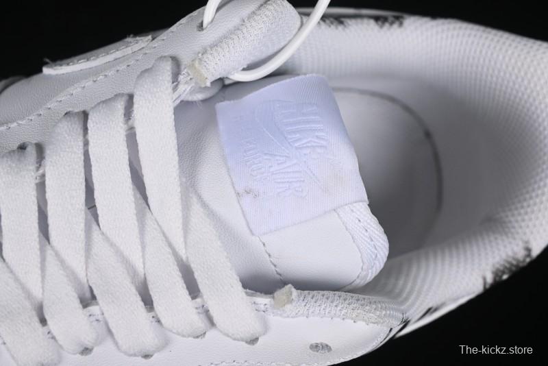 Comme des Garcons Shirt x Supreme x Nike Air Force 1 '07 Low Top Casual Sneakers - 923044-100