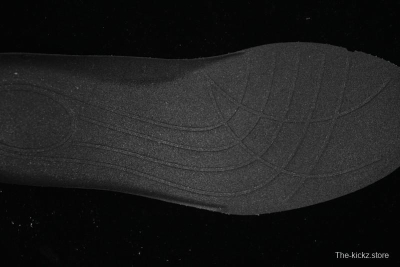 Golden Goose Marathon Golden Goose Distressed Sneakers with 3D Stabilizer and Cushioning - AJE5