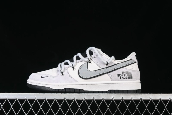 Nike SB Dunk Low The North Face x CDG Collaboration Anniversary Edition Customized Low-Top Skateboarding Shoes - XX3168-307