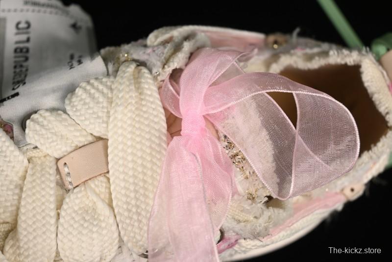 SMILEREPUBLIC SMILE Collection Canvas Sneakers with Thick Sole and Open Toe Design - G.D4