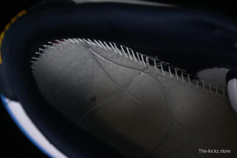 Nike Dunk Low SB Casual Skate Shoes in Obsidian/University Blue Colorway - FN7800-400