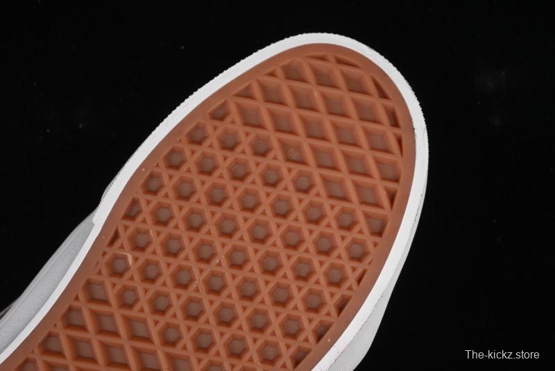 Vans Knu Skool Low-Top Retro Chunky Sneakers - VN000D75O3N