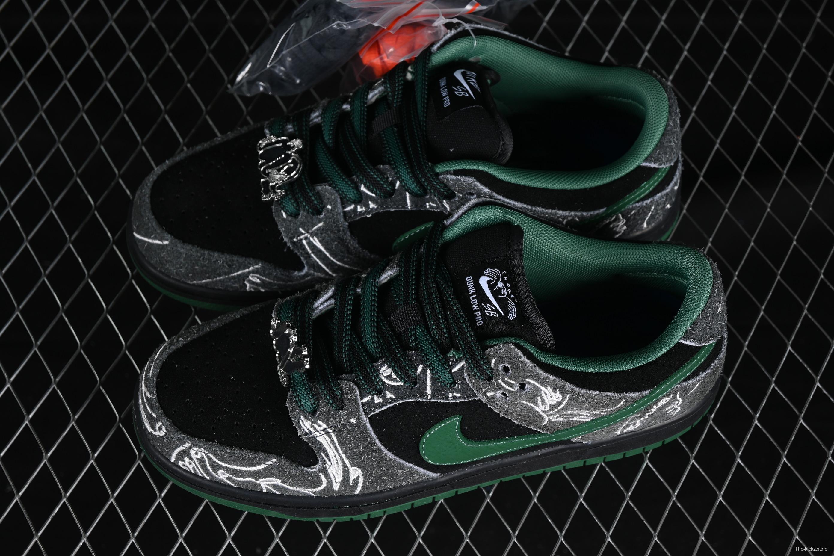 Nike There Skateboards x Nike SB Dunk Low Graffiti Art Style Collaboration SB Low-Top Casual Skate Shoes - HF7743-001