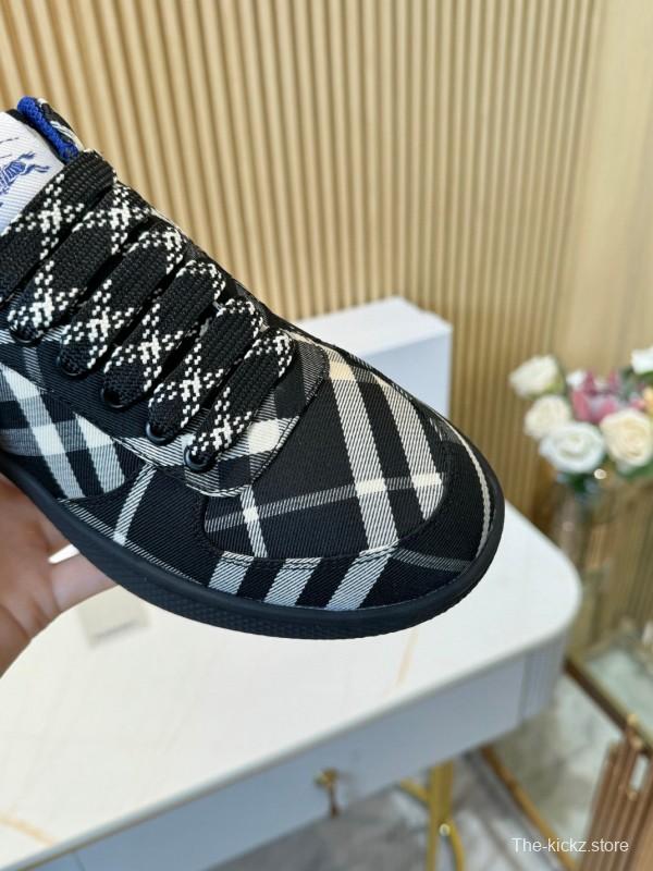 2024 Unisex Burberry Black White Classic Cotton Sneakers MJ00320