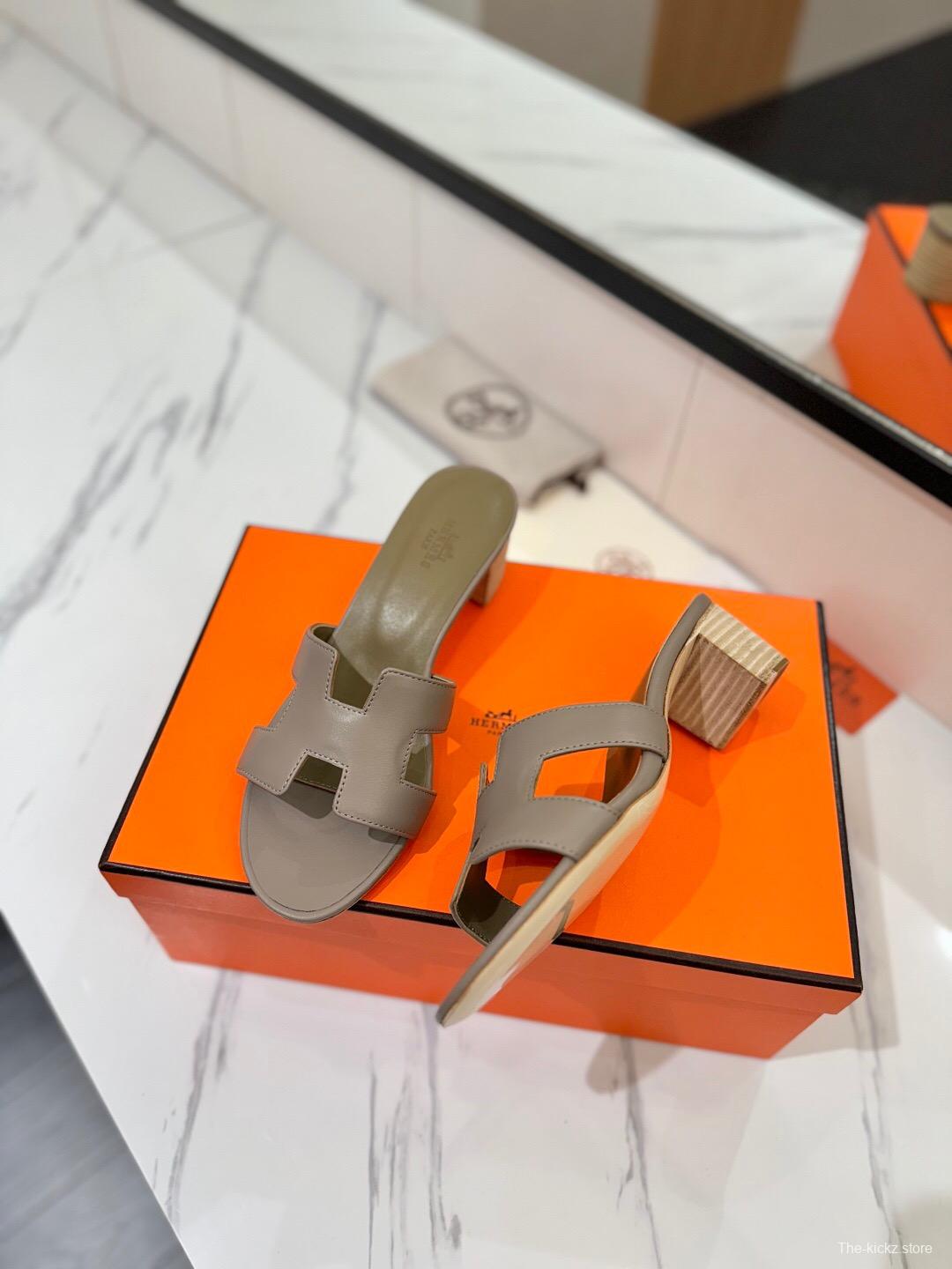 2025 Women Hermès Beige Leather Slippers