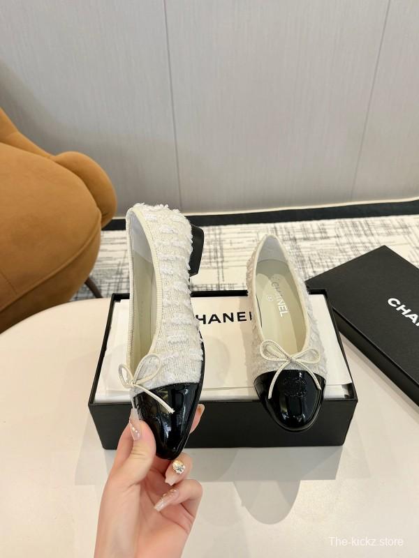 2025 Women Chanel White Black Lambskin Ballet Flats