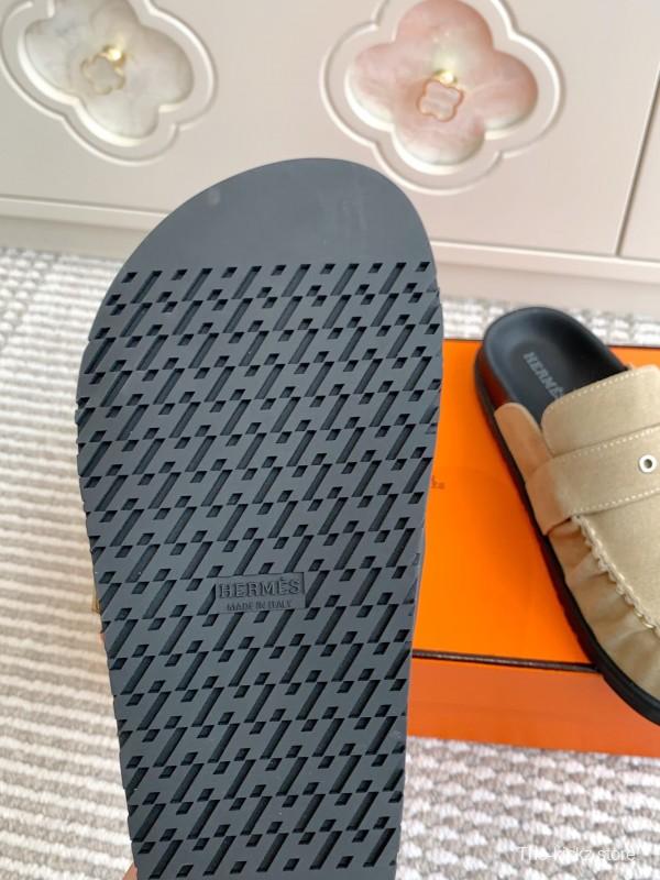 2025 Women Hermès Beige Suede Mule Loafers KFY00290