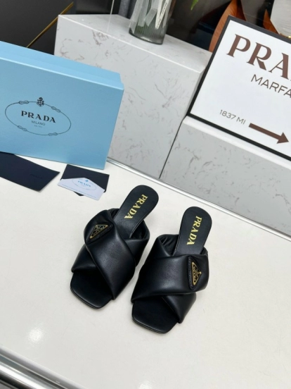 2025 Women Prada Black Leather Slippers LY00270