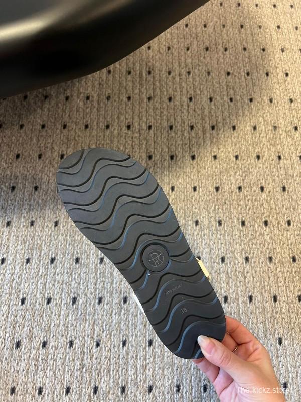 2025 Women The Row White Leather Flat Sandals