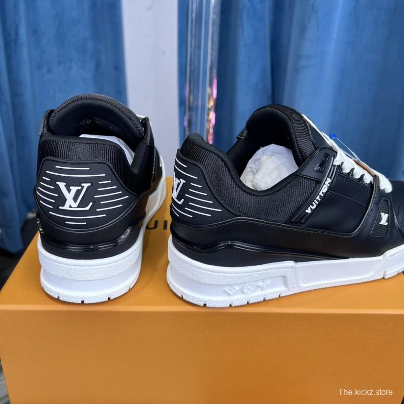 2025 Men Louis Vuitton Black White Leather LV Trainer