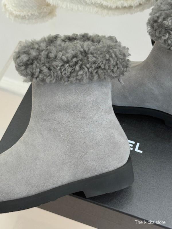 Chanel 2025/SS Double C Color-Block Shearling Snow Boots - KFY00300