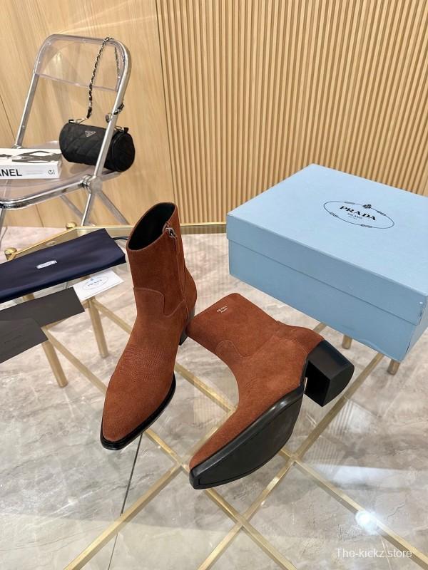 Prada Classic Pointed Boots 2025 SS Collection - L Y00330