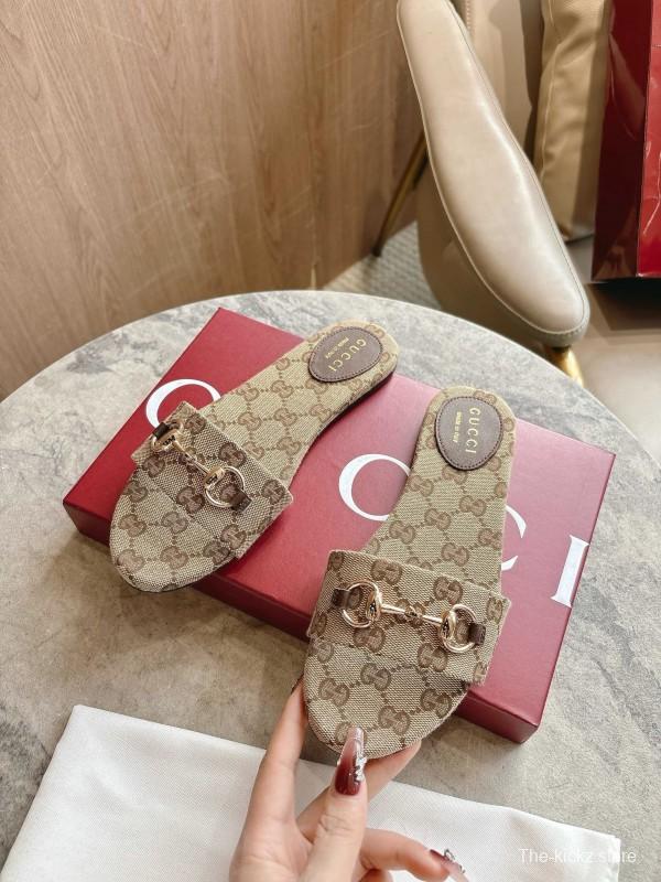 Gucci 2025/SS Leather Mule Sandals with Light Gold Horsebit Detail - LY00280